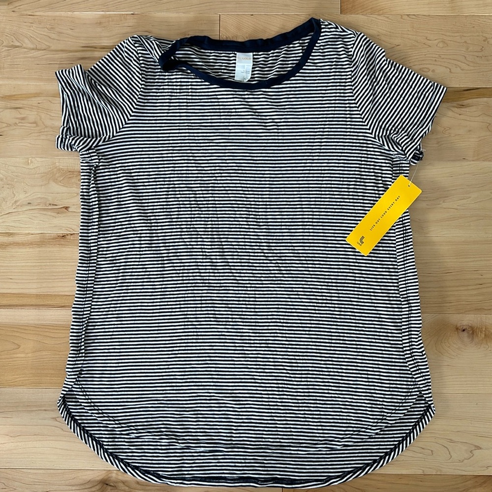 NWT Lolë workout tee.